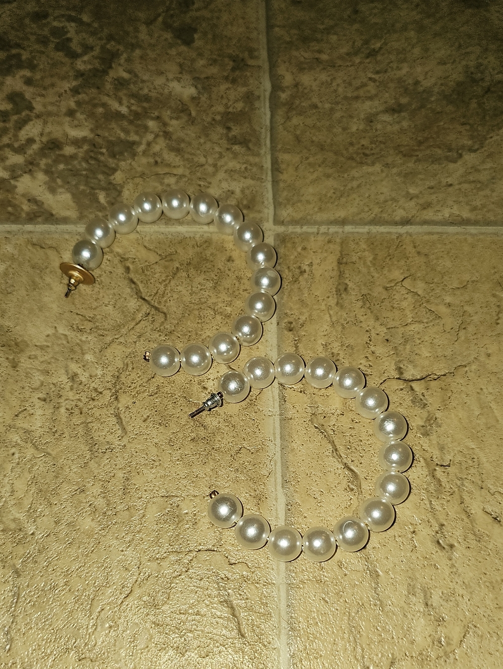 Pearl Bead Hoop Earrings - White Pearlescent